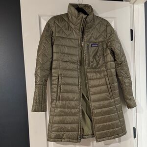 Patagonia Women's Green Puffer Jacket